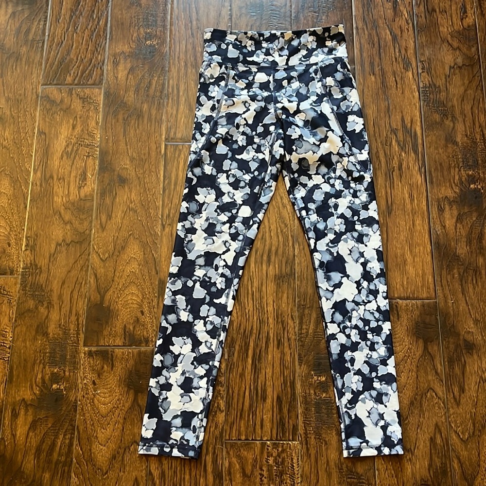 Old Navy Powersoft leggings, size girls large